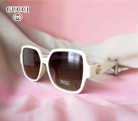 نظارة ماركة Gucci 